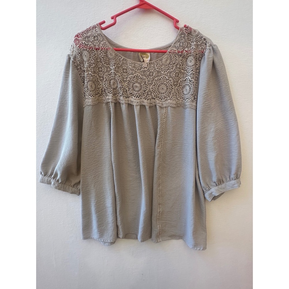 Fig and Flower Crochet Lace Yoke Blouse Soft Gray 3/4 Sleeve Plus Size 3X